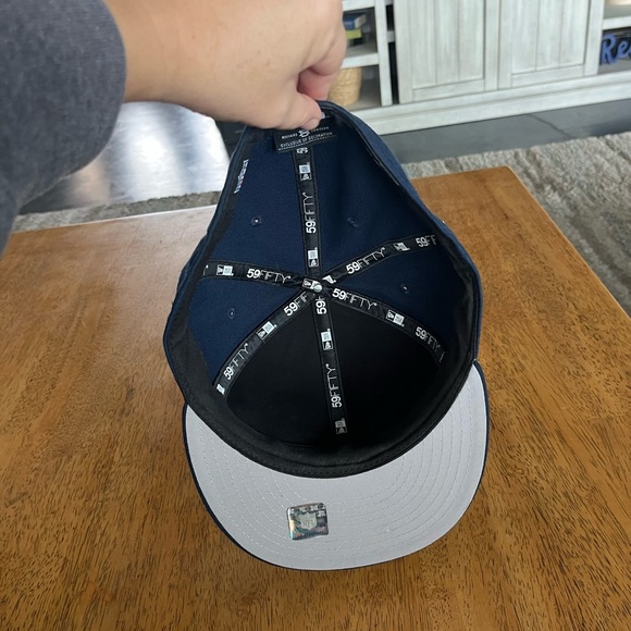 Rams hat - Picture 7 of 7